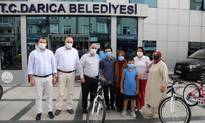 Darıca Belediyesi Başarıyı Ödüllendirdi