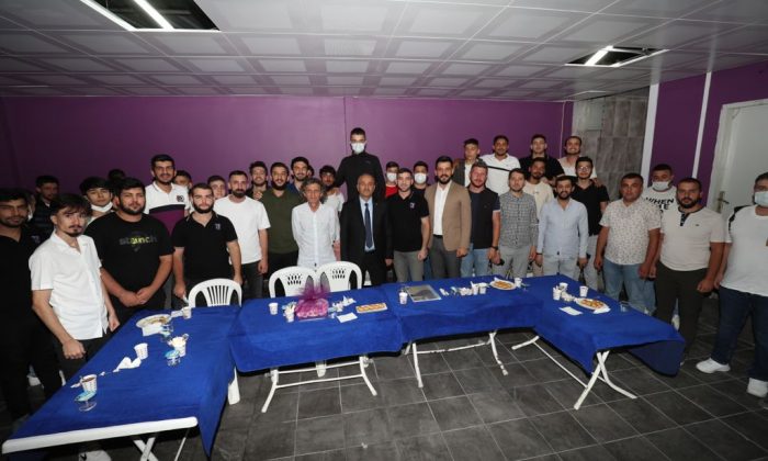 Başkan Büyükgöz Gebzesporlu gençlerle buluştu