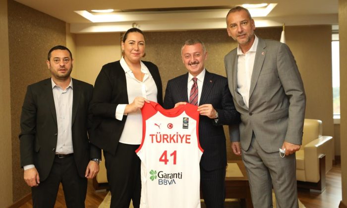 Başkan Büyükakın, İşitme Engelli Judo Milli Takımını ağırladı
