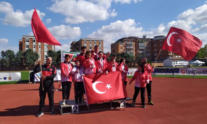 Kağıtspor’un Özel Sporcuları İtalya’da Altınları Topladı