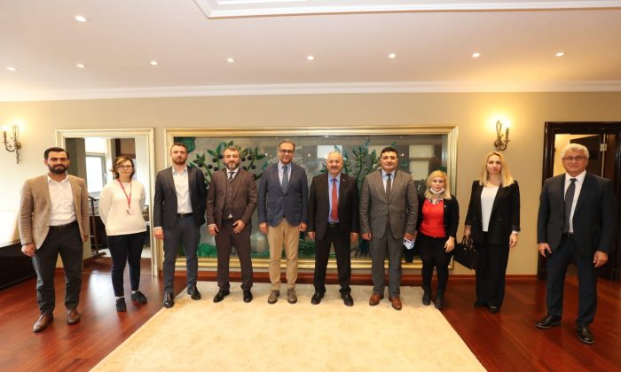 Çevreci kurumlara teşekkür belgesi Başkan Büyükgöz’den