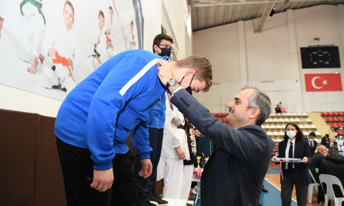 Karate Şampiyonasına ÇESK damgası