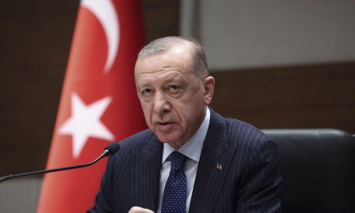 Başkan Erdoğan: “Stokçular bedelini ağır ödeyecek”
