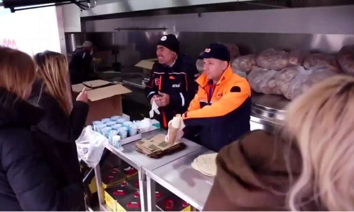 Büyükşehir’in yemek tırı Ukrayna