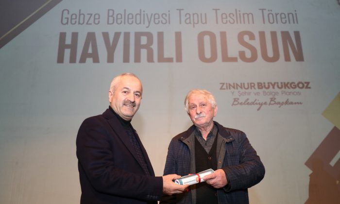 Tavşanlı’da Hak Sahipleri Tapularına Kavuştu