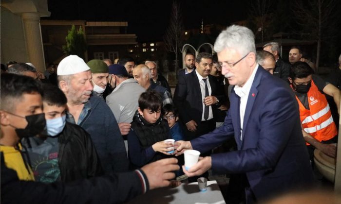 AK Parti’de Ramazan ayında da tempo düşmüyor, Üç günde, 3 ilçe