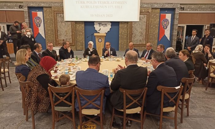 Protokol şehit aileleriyle oruç açtı