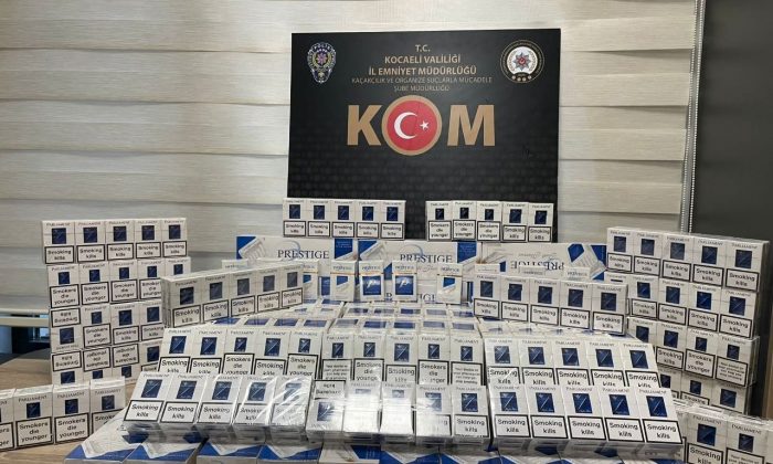 Şüpheli araçta 800 paket kaçak sigara ele geçirildi