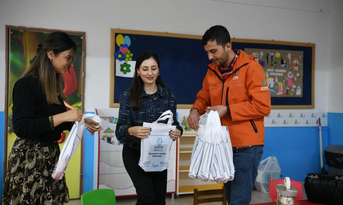 Belediyeden öğretmenlere hediye