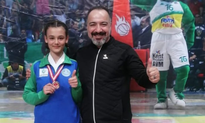 Çayırova madalyaya doymuyor!