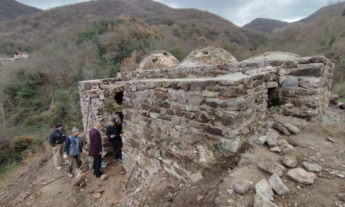 Yukarı Ulaşlı’daki Tarihî Osmanlı Hamamın Restorasyonu Sürüyor