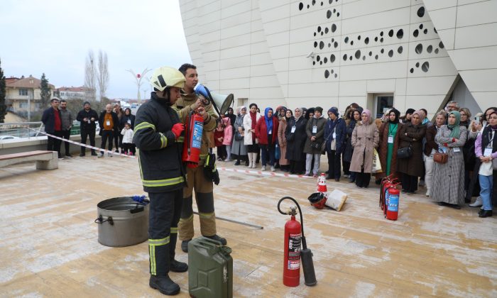Afetlere karşı 300 kişiyle tehlike analizi