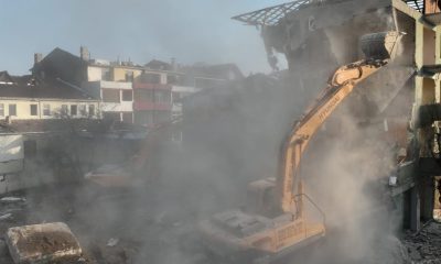 Kentsel dönüşüm için bina yıkım çalışmaları başladı
