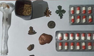 Durdurulan araçta tarihi eser ve uyuşturucu ele geçirildi
