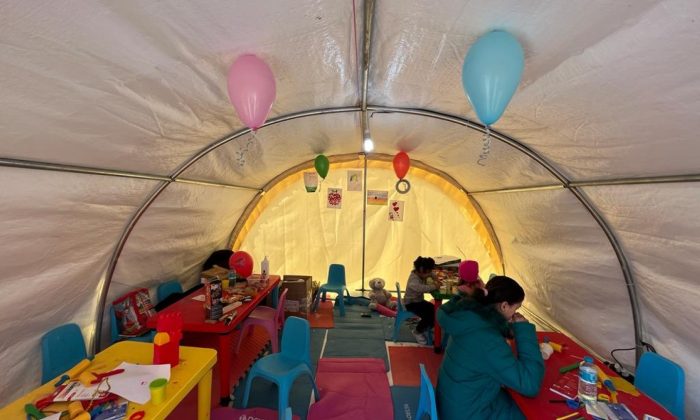 Depremi yaşayan çocuklar için ‘’oyun en iyi ilaçtır’’