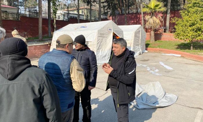 Belediye Başkanları Hamza Şayir, Şener Söğüt ve Muzaffer Bıyık Görevlendirildiği Kahramanmaraş’ta Vatandaşın Yanında