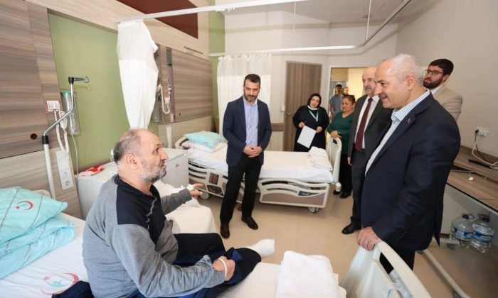 Başkan Büyükgöz’den Depremzede Ailelere  ‘geçmiş olsun’ ziyaretleri