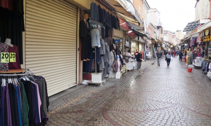 Kira ve fatura artışları esnafı zorluyor