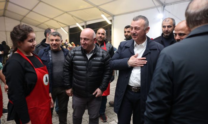 Başkanlar, Ramazan’da da depremzedelerin yanında