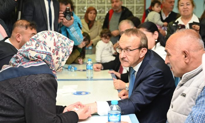 Vali Yavuz “Depremzede Kardeşlerimizin Hep Yanındayız”