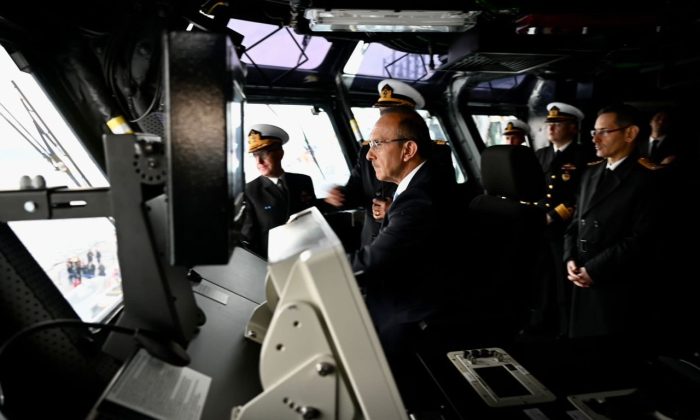 Vali Yavuz TCG Anadolu’yu ziyaret etti: “Gözlerim doldu, gurur duydum”