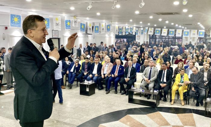 İYİ Parti Milletvekili Türkkan, Değişsin mi, değişmesin mi