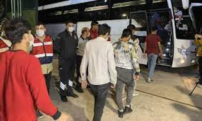 Kocaeli’de 187 düzensiz göçmen sınır dışı edildi
