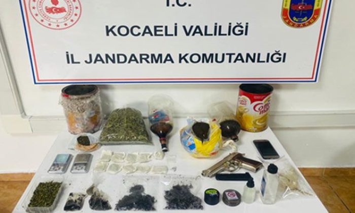 Darıca’da Jandarmanın bastığı evde 3 kilo uyuşturucu çıktı