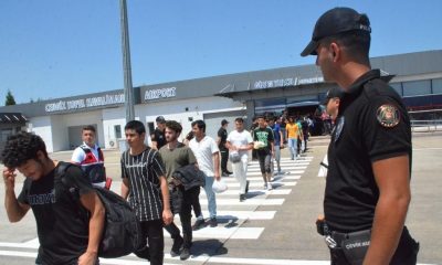 Kocaeli’de yakalanan 67 kaçak göçmen sınır dışı edildi