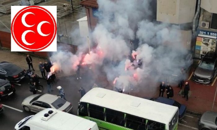 MHP’den Büyükakın’a meşaleli karşılama