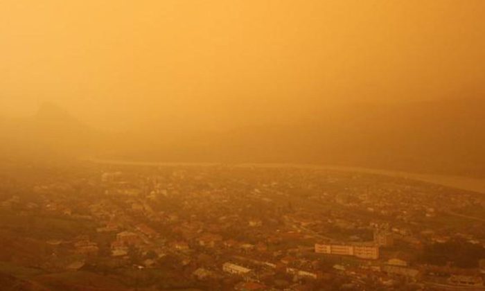 Hava sıcaklıkları artıyor, toz taşınmasına dikkat!