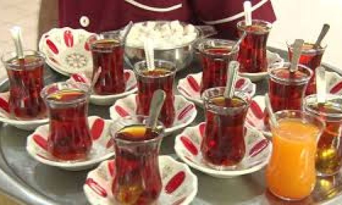 Kocaeli’de çay zamlı 10 TL’ye satılmaya başladı