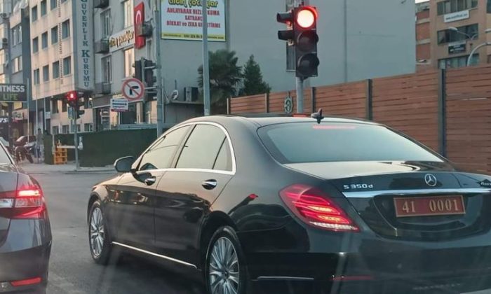 Kocaeli Valisi İlhami Aktaş’ın Örnek Davranışı Takdir Topluyor