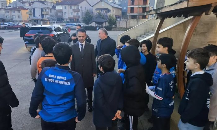 Kocaeli Valisi İlhami Aktaş, Yeni Yıla Okul Ziyaretleriyle Başladı