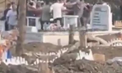 Körfez’de,  cenazeyi bırakıp mezarlıkta kavgaya tutuştular