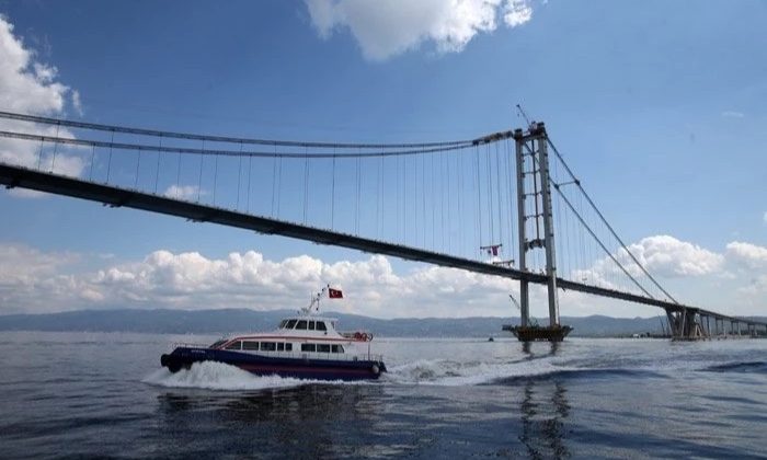 Osmangazi Köprüsü altında geçen gemilere yükseklik sınırlaması!