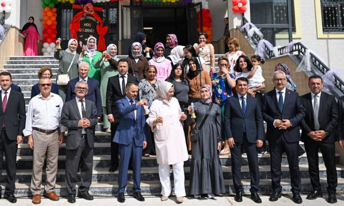 Kocaeli’nde 462 bin öğrencinin ders zili çaldı.
