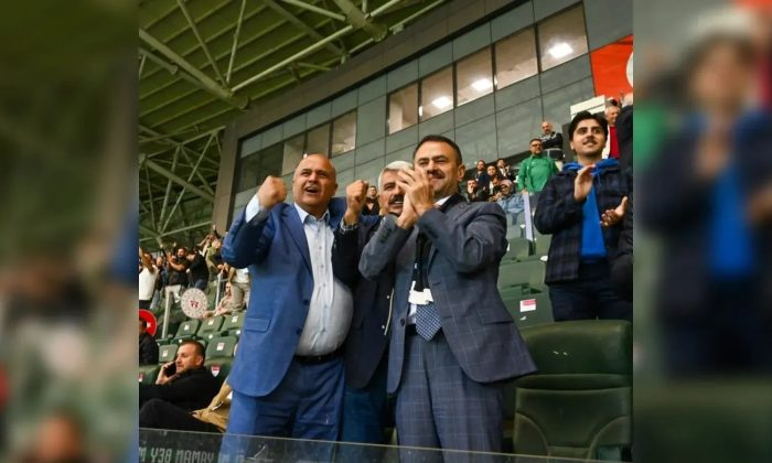 Vali İlhami Aktaş, “Kocaeli’yi Yine Birlik ve Coşku Öne Çıkardı”
