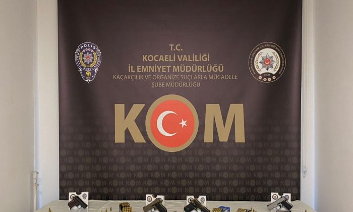 Kocaeli Polisi Lastik-İş Genel Başkanına Suikast Yapacakları Yakaladı