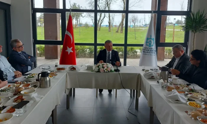 Başkan Tahir Büyükakın Gebze’de Basın Mensuplarıyla Buluştu Önemli Açıklamalarda Bulundu