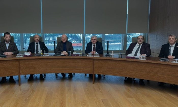 MHP Kocaeli, Dilovası’nda sanayicilerle buluştu