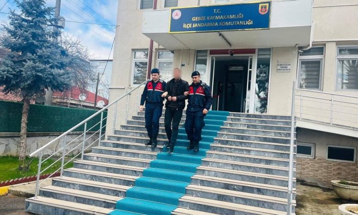 Gebze’de Jandarma, Operasyonla Aranan Suç Örgütü Liderini Yakaladı