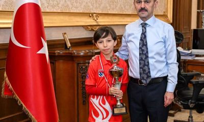 Satranç’ta Türkiye 2.’si Ali, Vali Aktaş’ı ziyaret etti