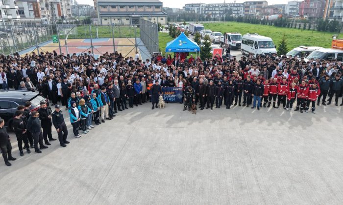 Kocaeli Valisi İlhami Aktaş,  Afet Farkındalık Eğitimi ve Tatbikatına Katıldı