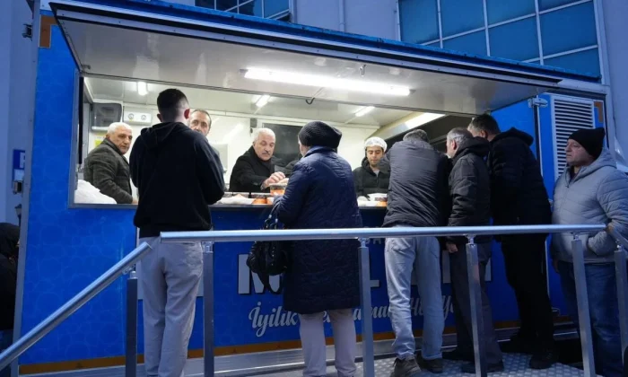 Gebze Ticaret Odası Mobil Aşevi Ramazan’da hastanelerde dayanışma sofrası kuruyor