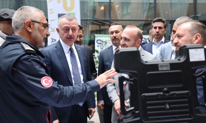 Başkan Büyükakın, 81 ilden itfaiye erlerine “Hepiniz birer kahramansınız”