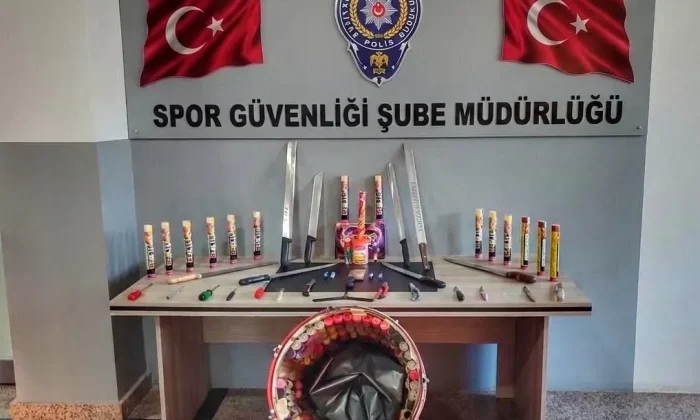 Göztepe taraftar otobüsünden adeta cephanelik çıktı