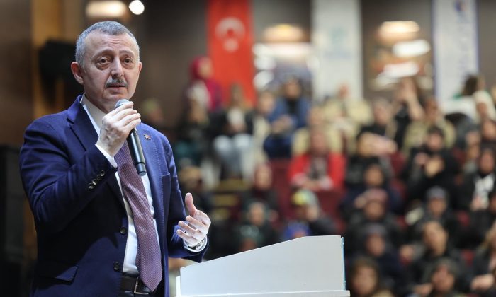 Başkan Tahir Büyükakın, “İçimiz kan ağlıyor”
