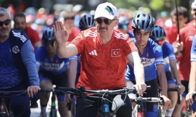 Başkan Tahir Büyükakın gençlerle pedal çevirdi