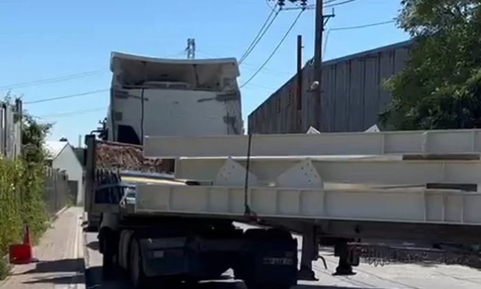 Gebze’de Kahreden Ölüm: 16 Yaşındaki Genç Tır Dorsesi ile Duvar Arasında Sıkıştı!